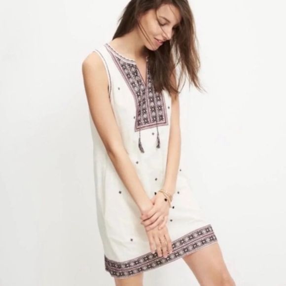 Madewell Dresses & Skirts - Madewell 8 Ivory boho embroidered sleeveless shirt dress tassel tie front vneck